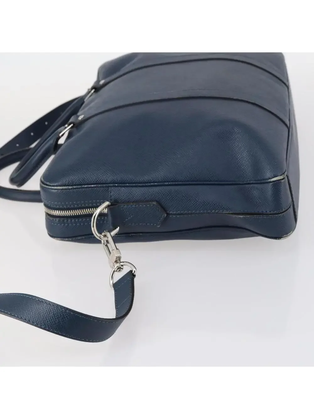 Louis Vuitton Taiga Porte Documents #344478L73B